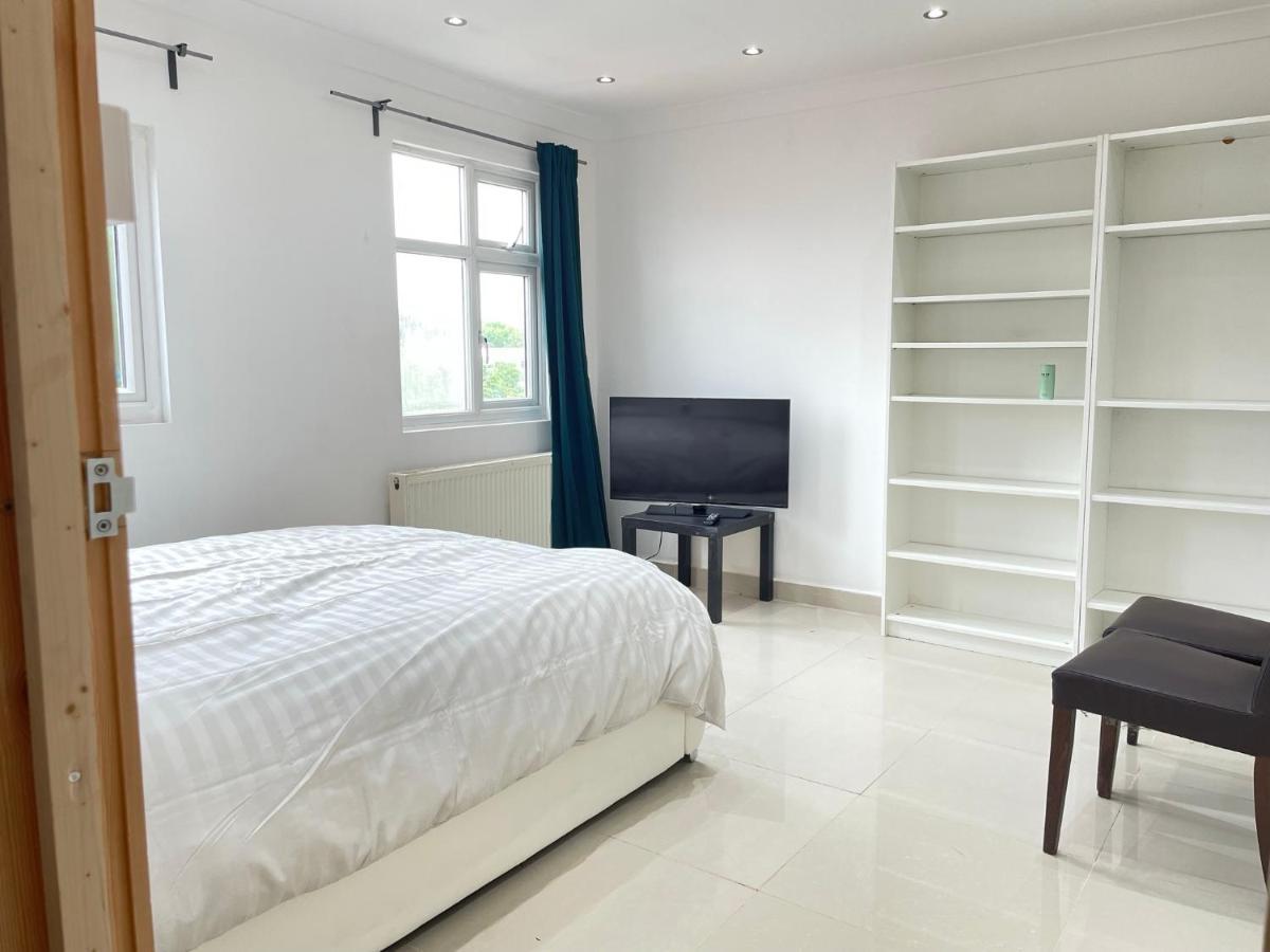 Private Room- Direct Travel Central/ Heathrow London Exteriör bild