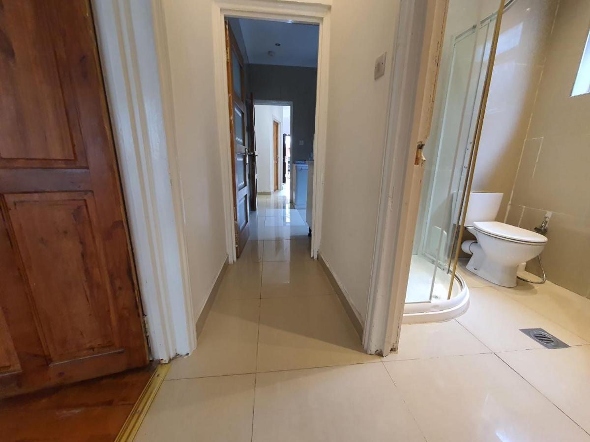 Private Room- Direct Travel Central/ Heathrow London Exteriör bild