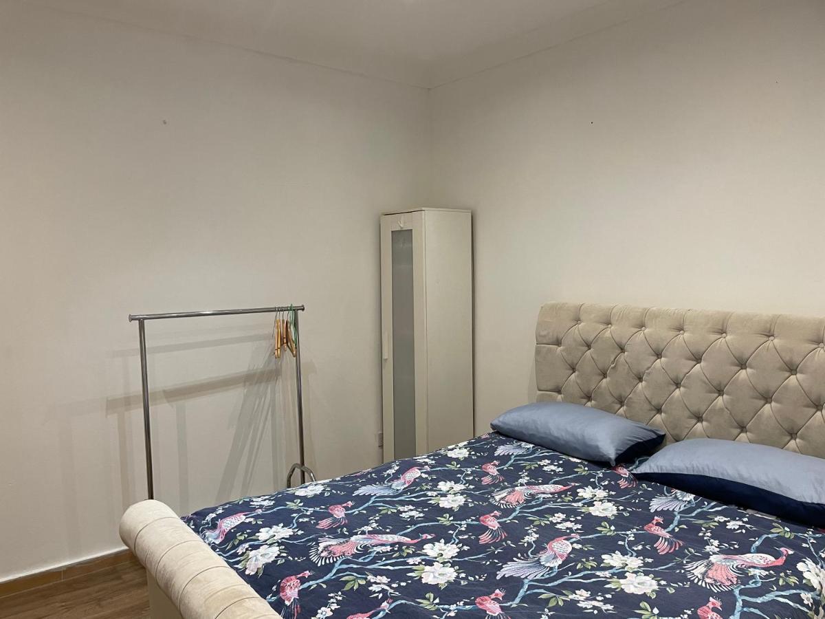 Private Room- Direct Travel Central/ Heathrow London Exteriör bild