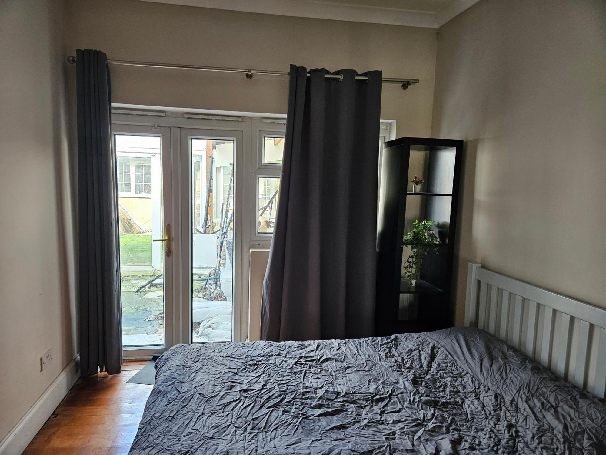 Private Room- Direct Travel Central/ Heathrow London Exteriör bild